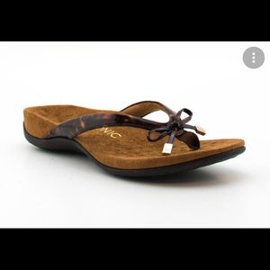 Vionic Bella II Gold Cork Flip Flops